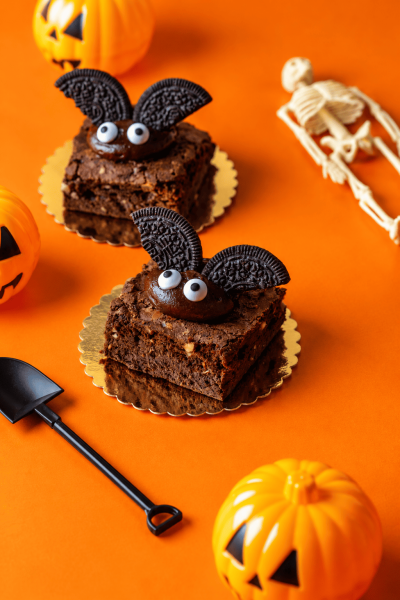 Bat Brownies on a Halloween Tablescape