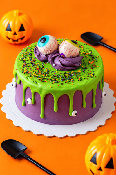 Spooky Eyeball Drip Cake(1)